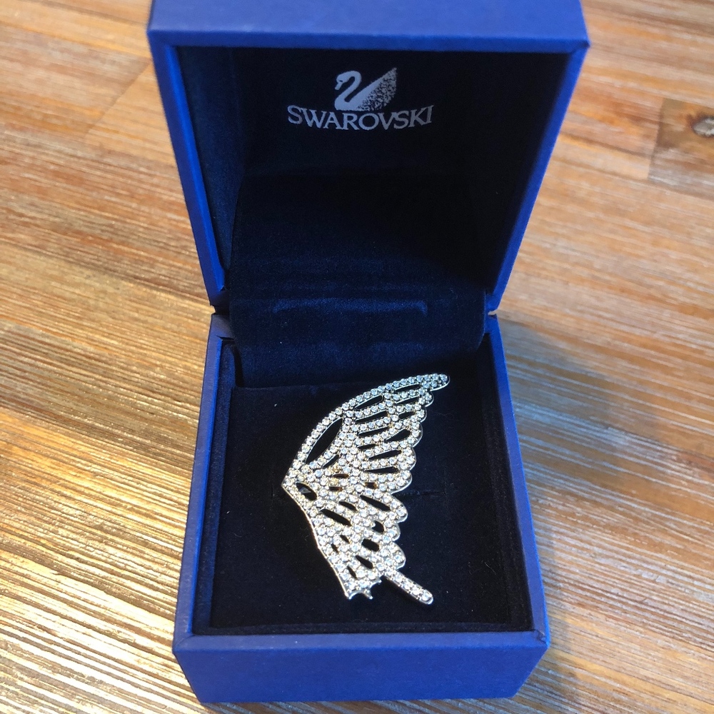 BNWT Swarovski Crystal Butterfly Ring